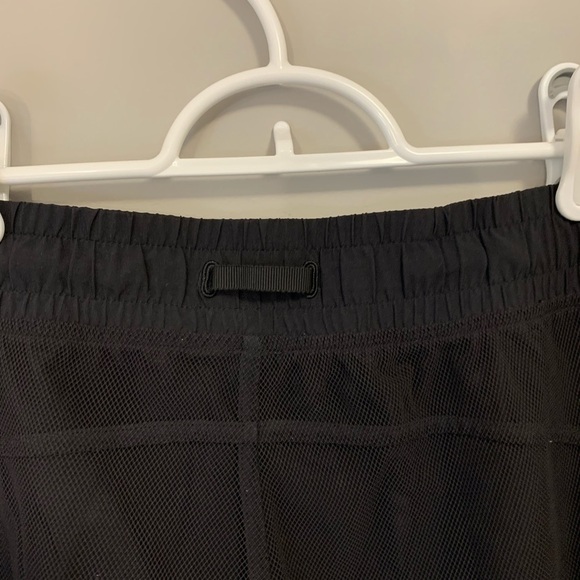 𝅺lululemon Athletica Mesh Jogger Pants - Black - Size 4 - Picture 7 of 16